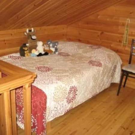Holiday Karjalan Heili 4 * Kolinkylä